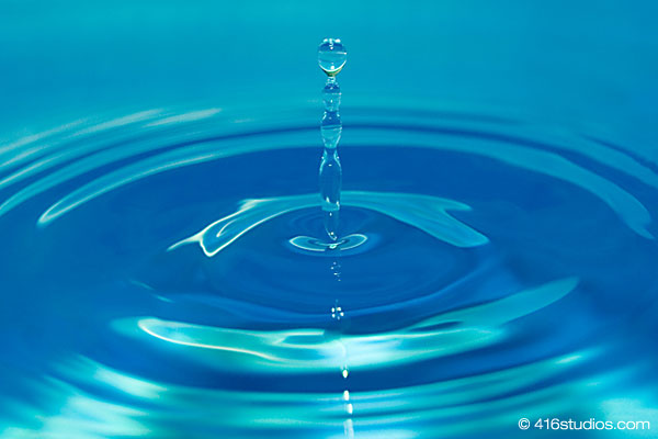 blue drop macro shot water shots